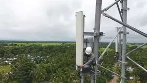 Монтаж трехгранной трубчатой башни связи 1