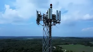 Монтаж трехгранной трубчатой башни связи 4