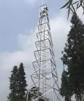 Четырехгранная решетчатая башня связи из уголков