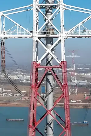 Четырехстоечная решётчатая мачта освещения из углового проката